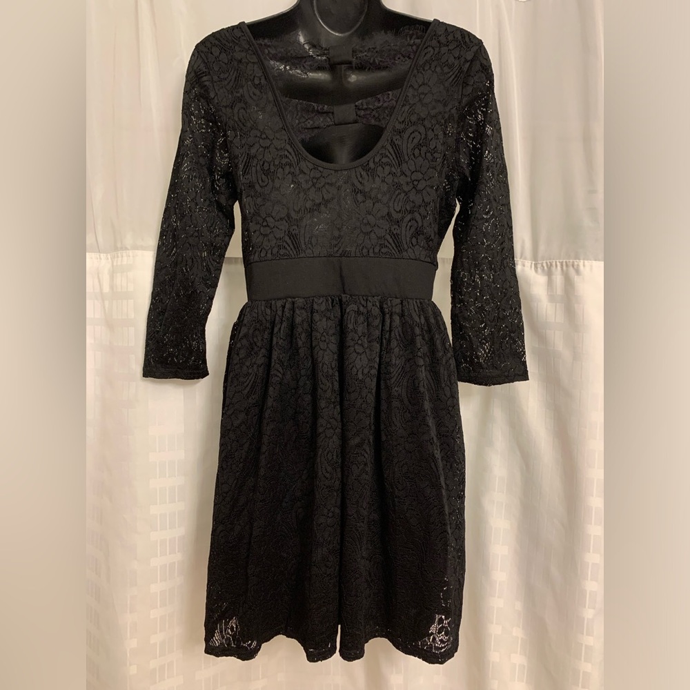 Black dress size small